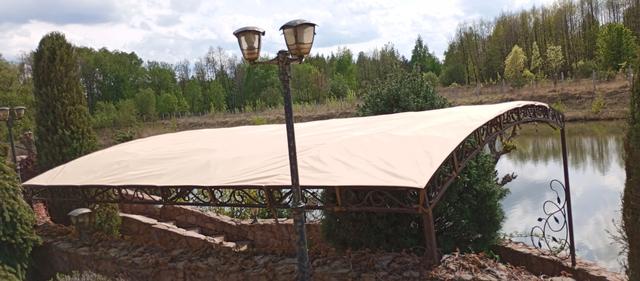 тент на навіс у парку ялта