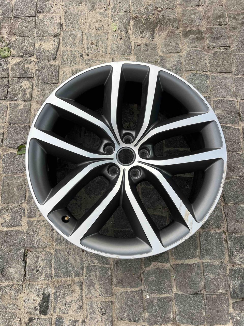 Диск колісний Range Rover Sport 2022-2025рр Ровер Спорт R22 9.5j LR167054 є подряпина, оригінал бу, цілий, фото 1