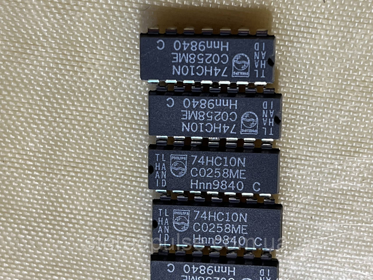 Мікросхема  74HC10N   PH