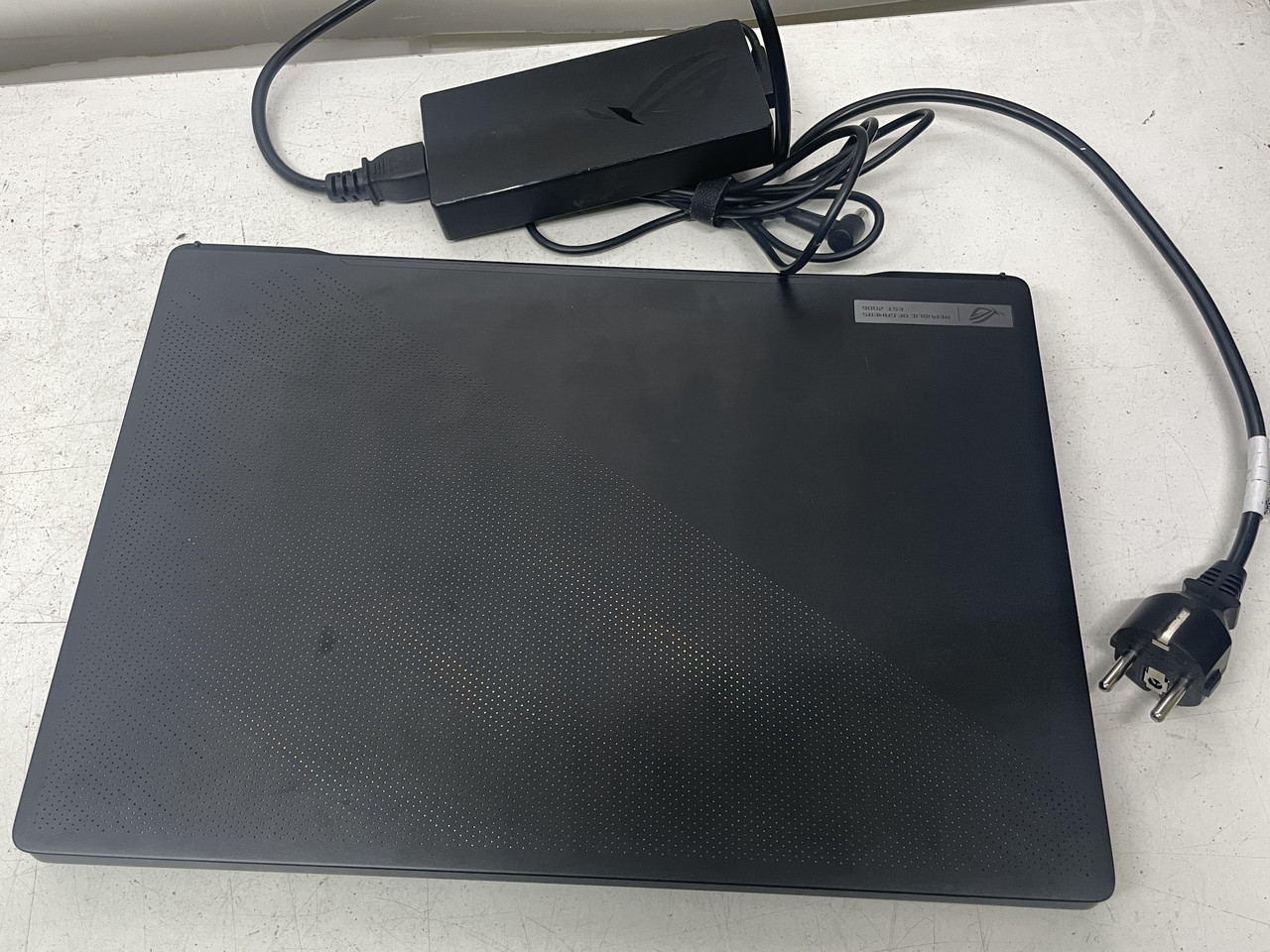 Ноутбук ASUS ROG Zephyrus M16 GU603HE i7-11800 RTX3050  на запчастини