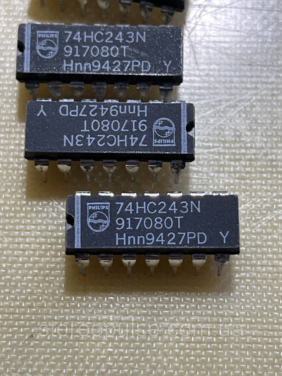 Мікросхема  74HC243N   PH