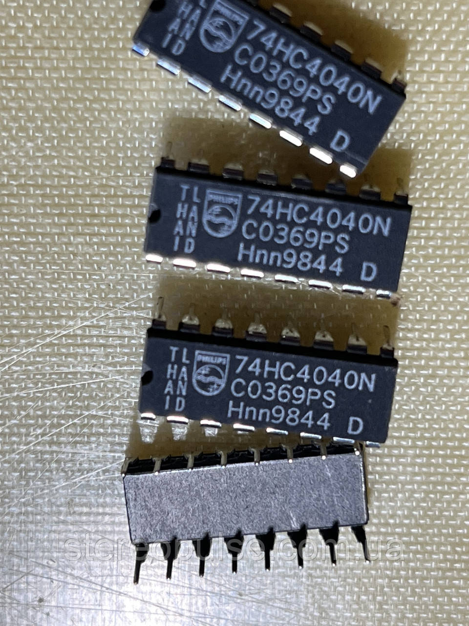 Мікросхема  74HC4040N    PH