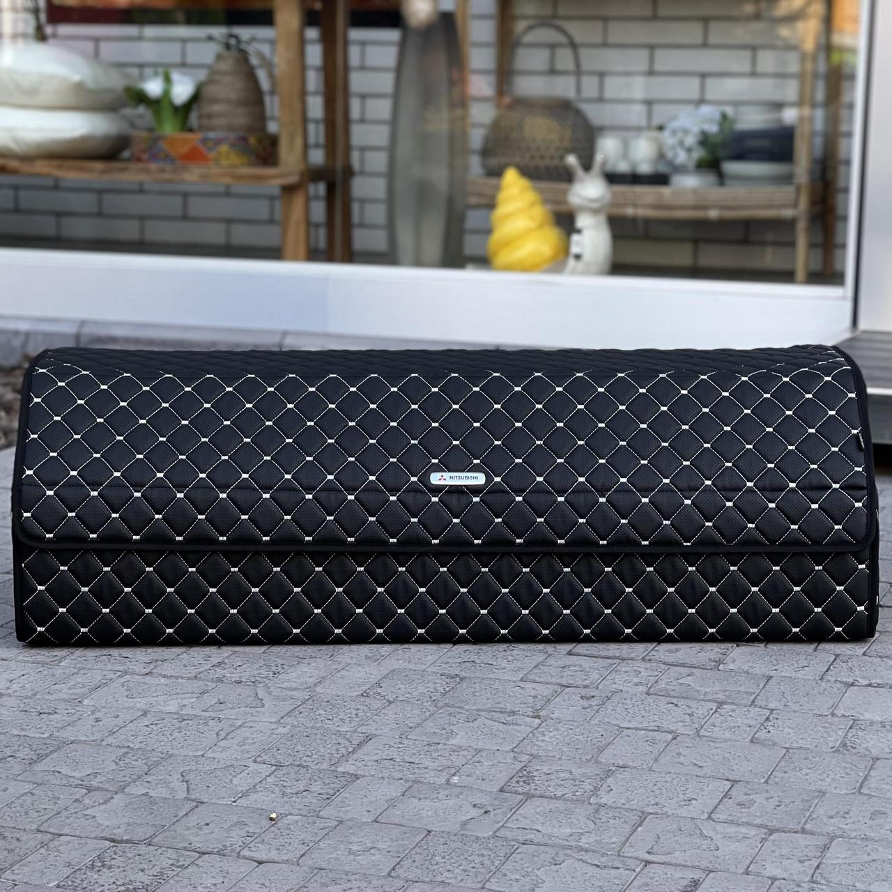 Органайзер у багажник з логотипом Mitsubishi з екошкіри, чорний на магнітах, 100 см, сумка-органайзер в авто, фото 1