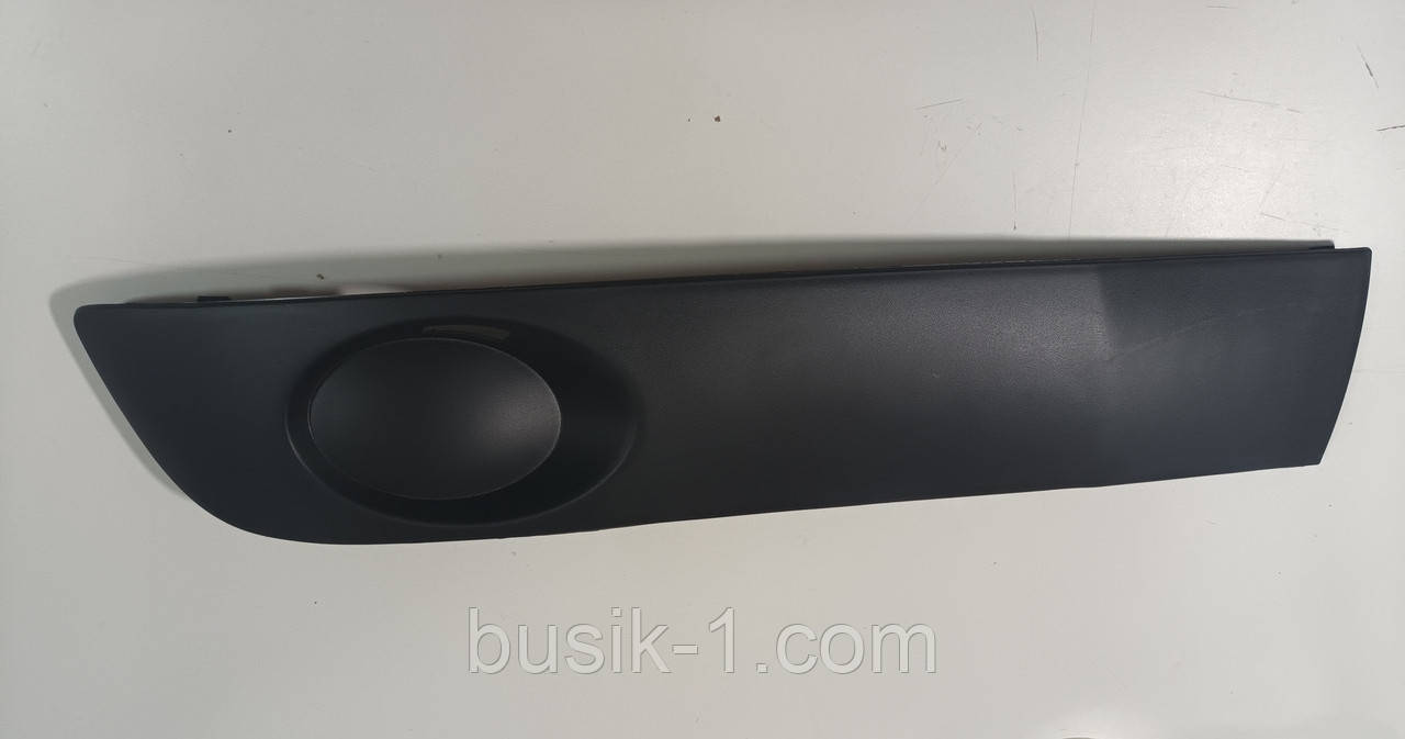 Решітка в бампер передній права  без отвора на протитуманку VW T5 09-, фото 1