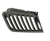 Решітка радіатора Mitsubishi L200 2005-2010 верх. лев. черн. без емблеми
