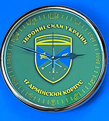 Настінний годинник із гербами інаписами