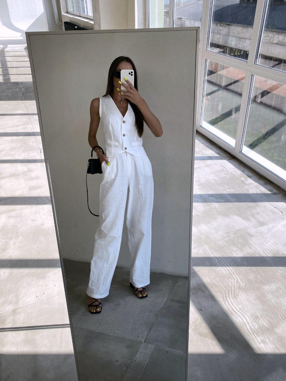 Жіночий льяняний костюм жилетка+штани в білому кольорі, 42-44