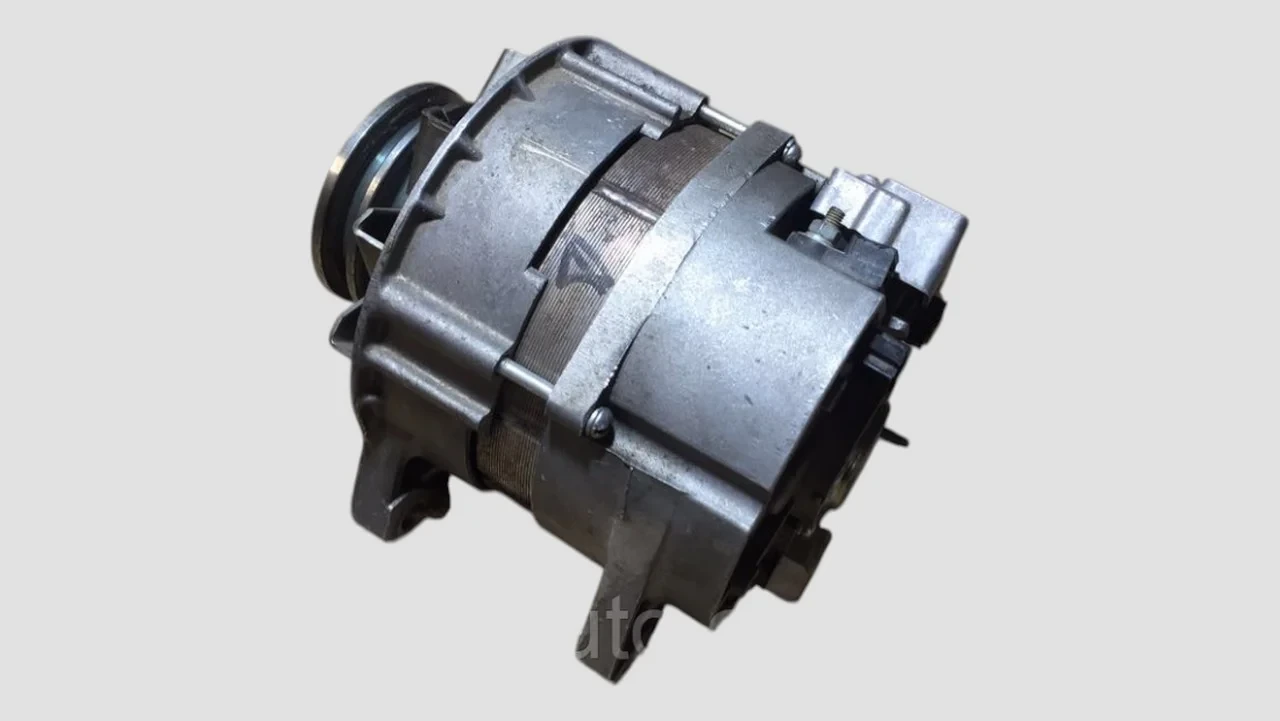 Генератор КАМАЗ, КРАЗ,МАЗ 28В 50А (завод) Г-273В1-3701000, фото 1