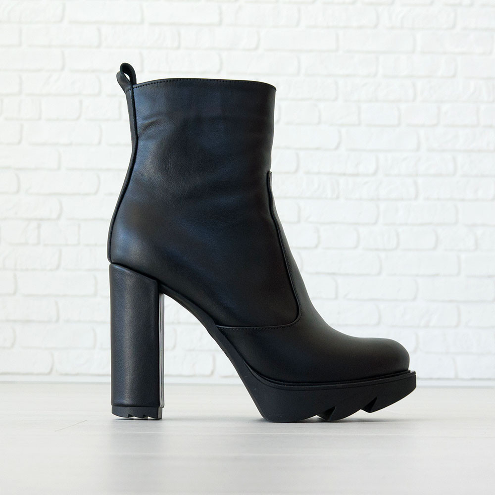 Черевики жіночі із шкіри 38 розмір Woman's heel чорні на каблуці, фото 1