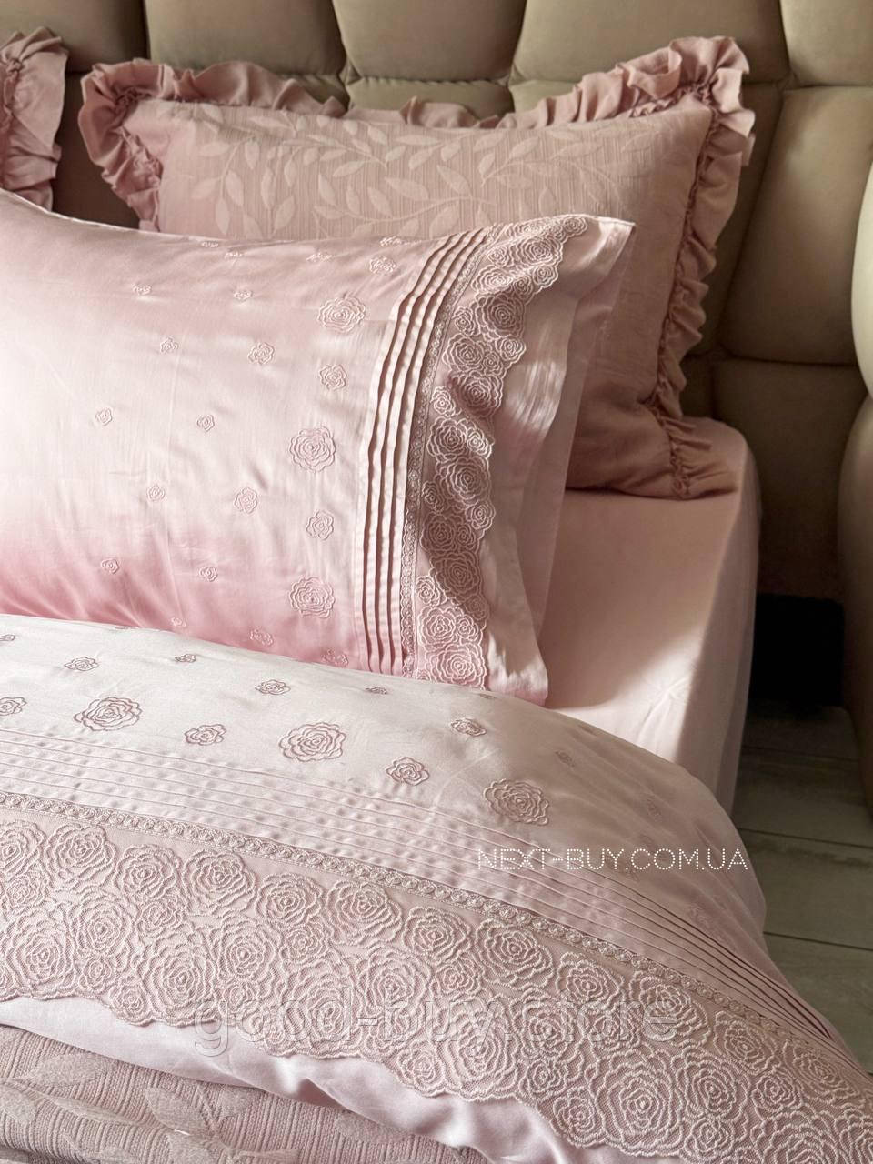 Maison D&#039;or Roesia Estee Rose постільна білизна євро 200х220 сатин з вишивкою