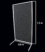 Стійки сітка в рамі на ніжках 1,50х0,80 м, осередок 50/50 мм