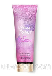 Парфюмированный лосьон для тела Victoria's Secret Velvet Petals in Bloom, 236 мл.