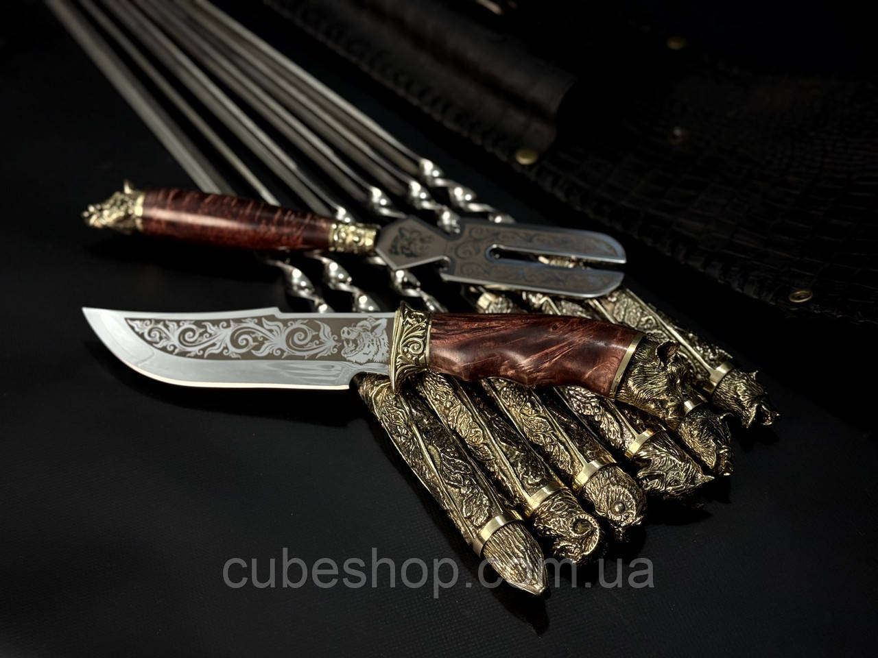 Набір шампурів "Дикі звірі" з вилкою та ножем (у шкіряному закритому сагайдаку)