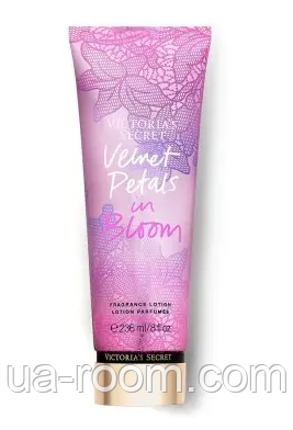Парфюмированный лосьон для тела Victoria's Secret Velvet Petals in Bloom, 236 мл.