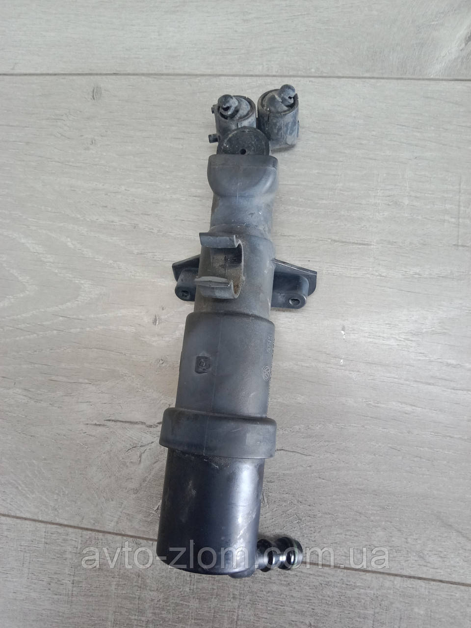 Форсунка омивача фари Volkswagen Golf 4. Гольф 4. Ліва 1J0955978B.