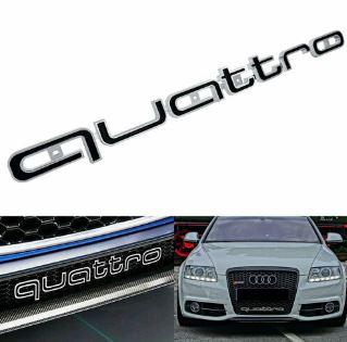 Шильдик емблема в решітку радіатора Audi "Quattro" Значок ауді кватро в решітку радіатора