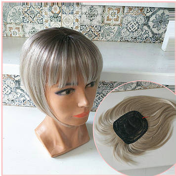 Накладка на маківку з термоволосся з проділом і чубчиком на затискачах платіновий мікс HT-FP12 Y-ТТ1654