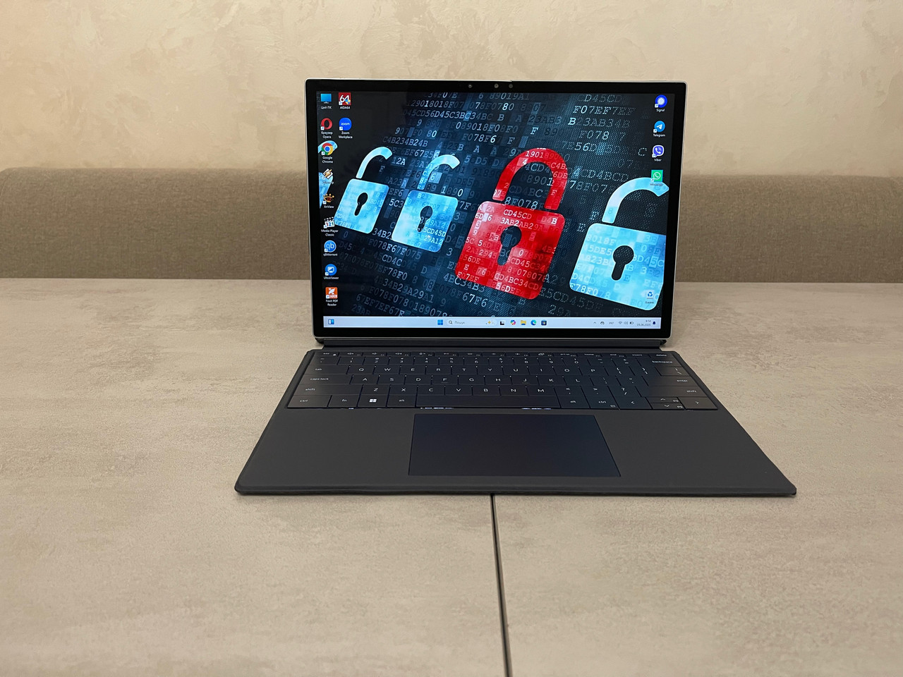 Планшет Dell Latitude 7210 2-in-1, 12,3" FHD IPS, i7-10610U, 16GB, 512GB SSD