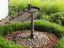 Вінтажна поїлка для птахів коричнева BLACKBIRD