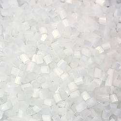 Бісер рубка сатин 2 мм 25 г Білий