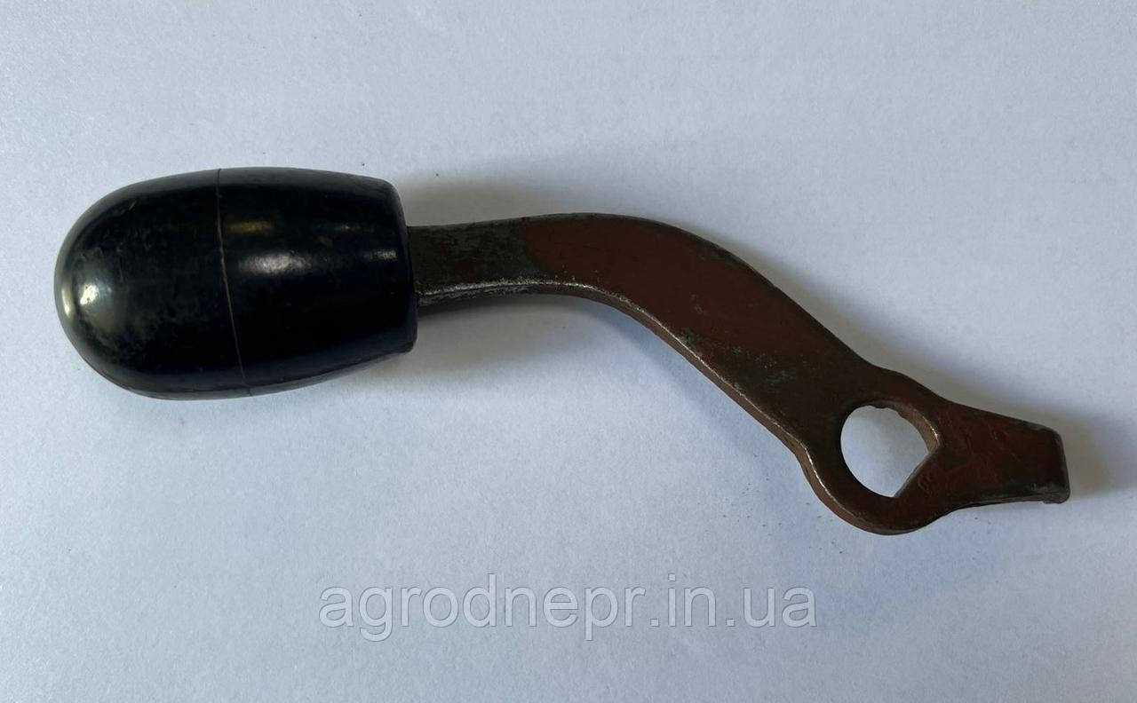 Важіль декомпресора ЮМЗ (ГОЛИЙ) Д65-1003030 СБ