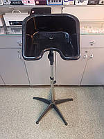 Мийка перукарня пластикова на підставці чорна