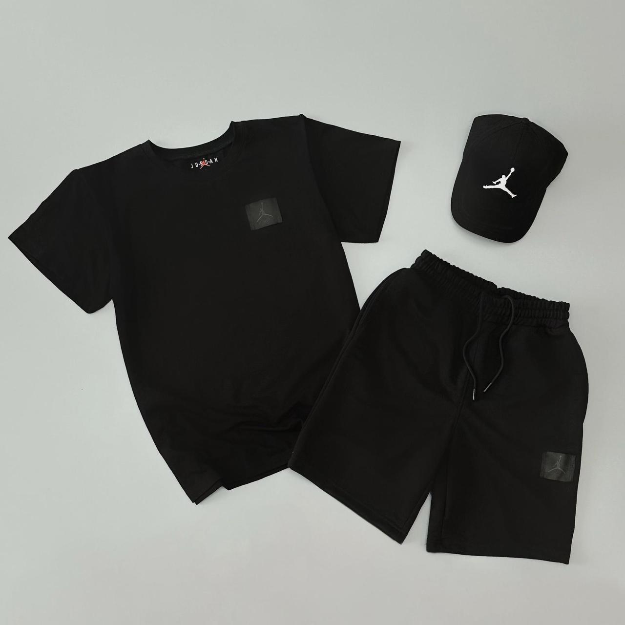 Літній комплект футболка + шорти + кепка Air Jordan нашивка чорний