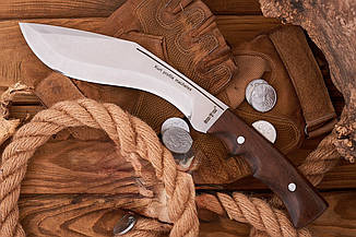 Потужний ніж кукрі Сокіл 4, класифікується як туристичний і господарсько-побутовий інструмент, з чохлом