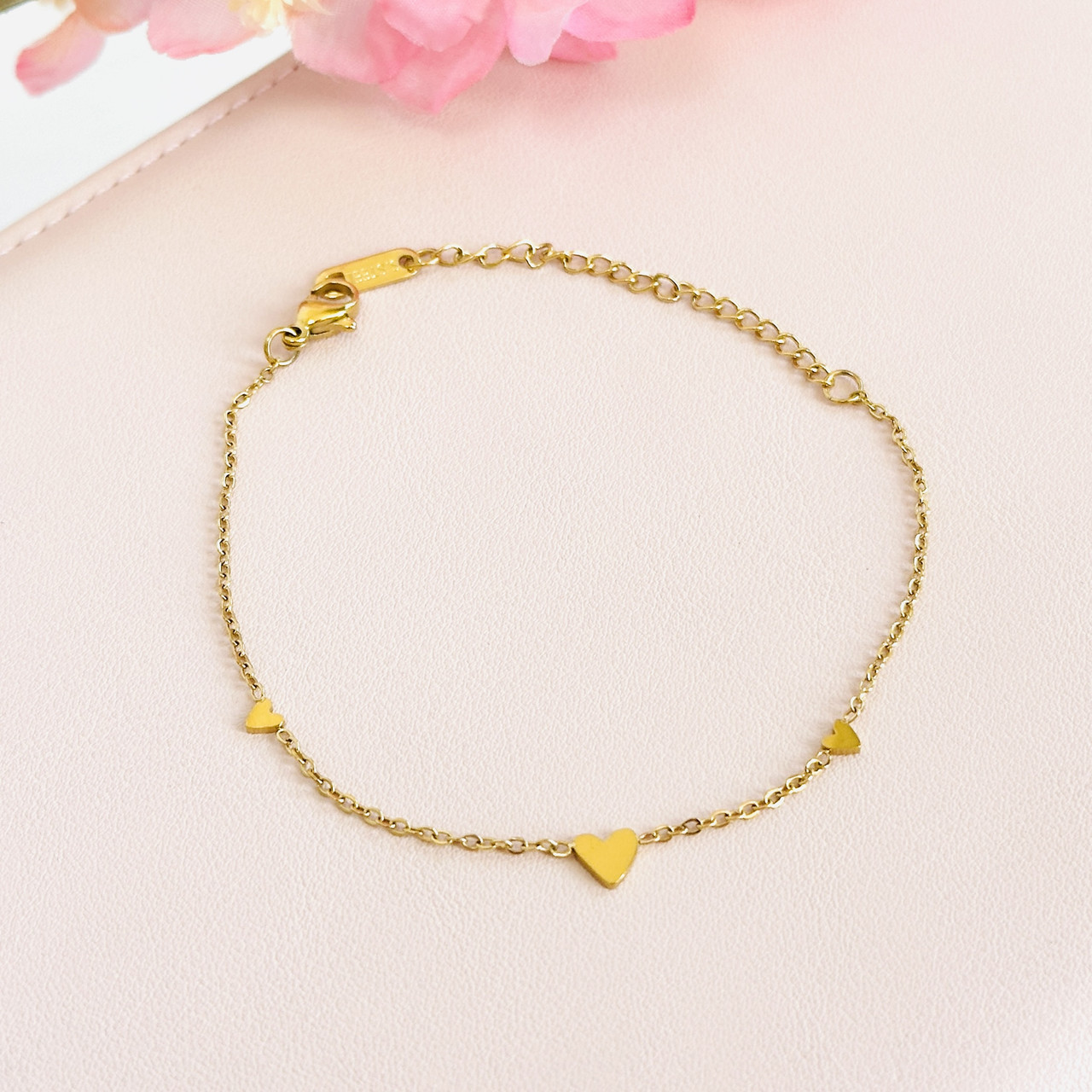 Браслет на руку Сердечко мінімалістичне Біжутерія з медичного золота Гіпоалергенні прикраси, фото 1