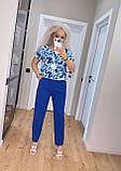 Літній брючний костюм жіночий синій з коротким рукавом з легкої тканини софт, фото 2
