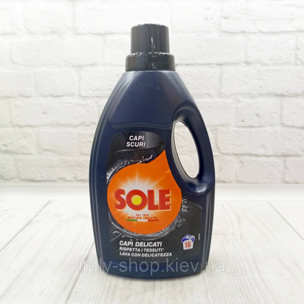 Sole Capi Scuri - Гель для прання чорних речей з підфарбуванням, 16 прання, 1 л, Італія, фото 1