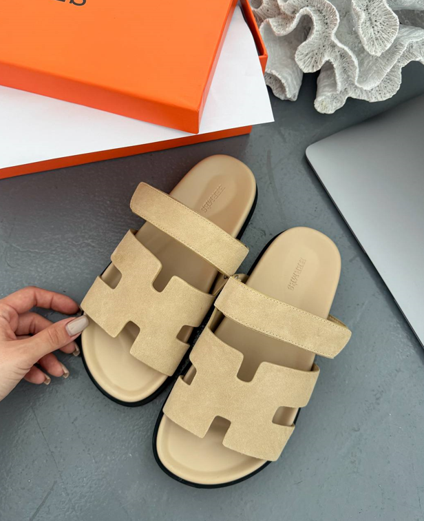 Жіночі шльопанці Hermes Sandals Beige бежеві замшеві Ермес тапочки, фото 1