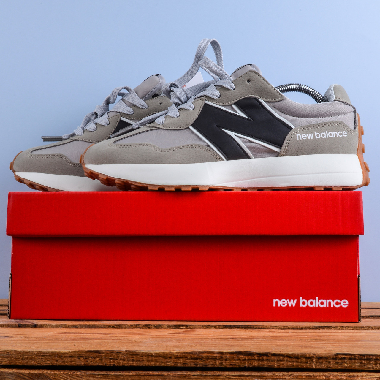 Чоловічі Кросівки New Balance 327 сірі з чорною N