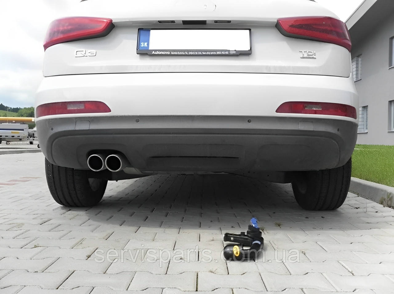 Фаркоп Audi Q3 8U 2011-2019 (Ауді Q3) швидкоз'ємний гак на ключах
