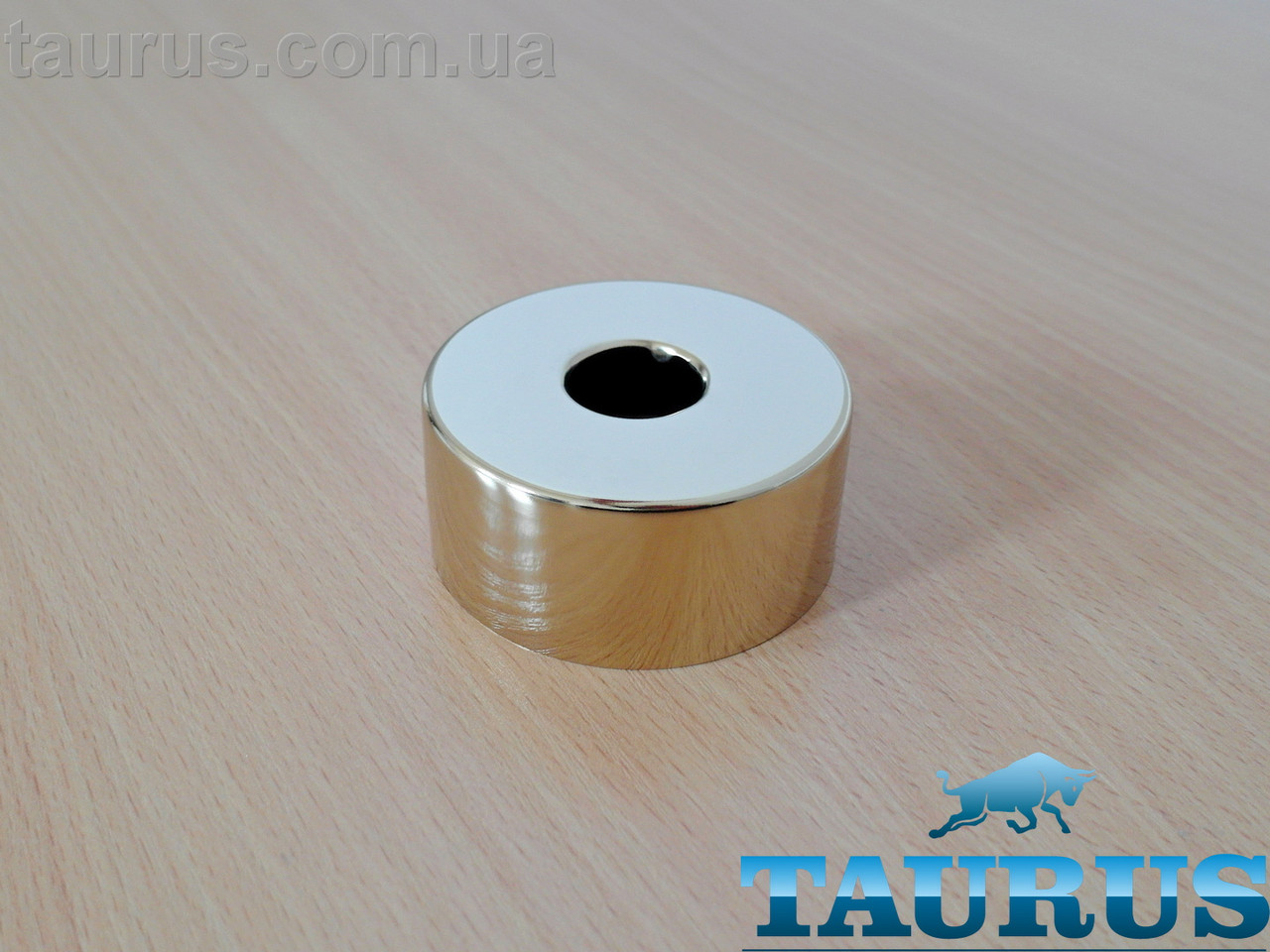 Високий золотий круглий фланець ThermoPulse Gold розмір D67 мм / висота 30 мм, під внутрішній розмір 1/2" (20мм). Латунь