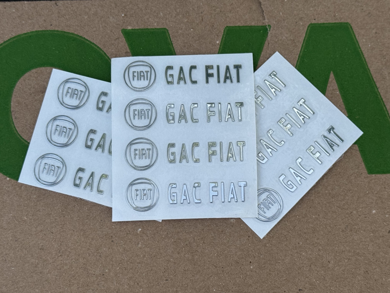 Набір металевих 3D наклейок FIAT (логотип + надпис, хром, 10 шт), фото 1