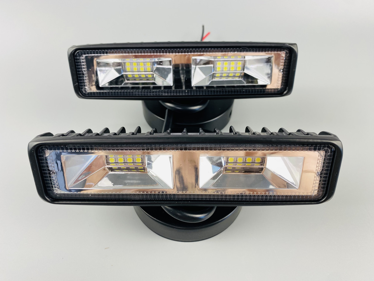 Фара LED прямокутна 18W, 8 led chip, широкий промінь, 10/30V 6000K, фото 1