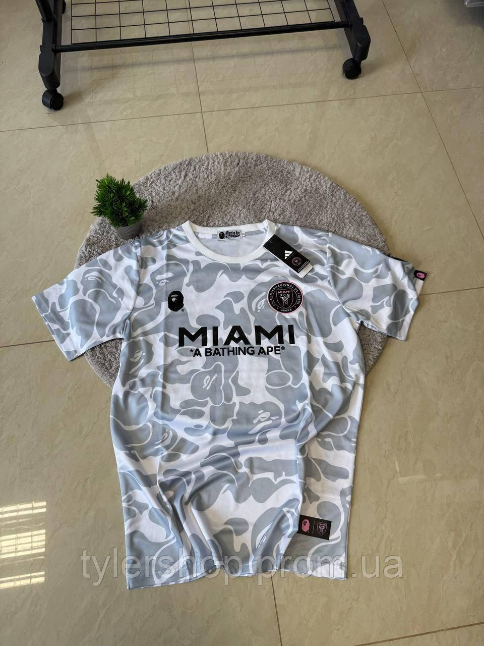 Футболка від бренду adidas x Inter Miami CF x BAPE Camo Jersey бейп джерси інтер маямі - фото 1 - id-p2636823643