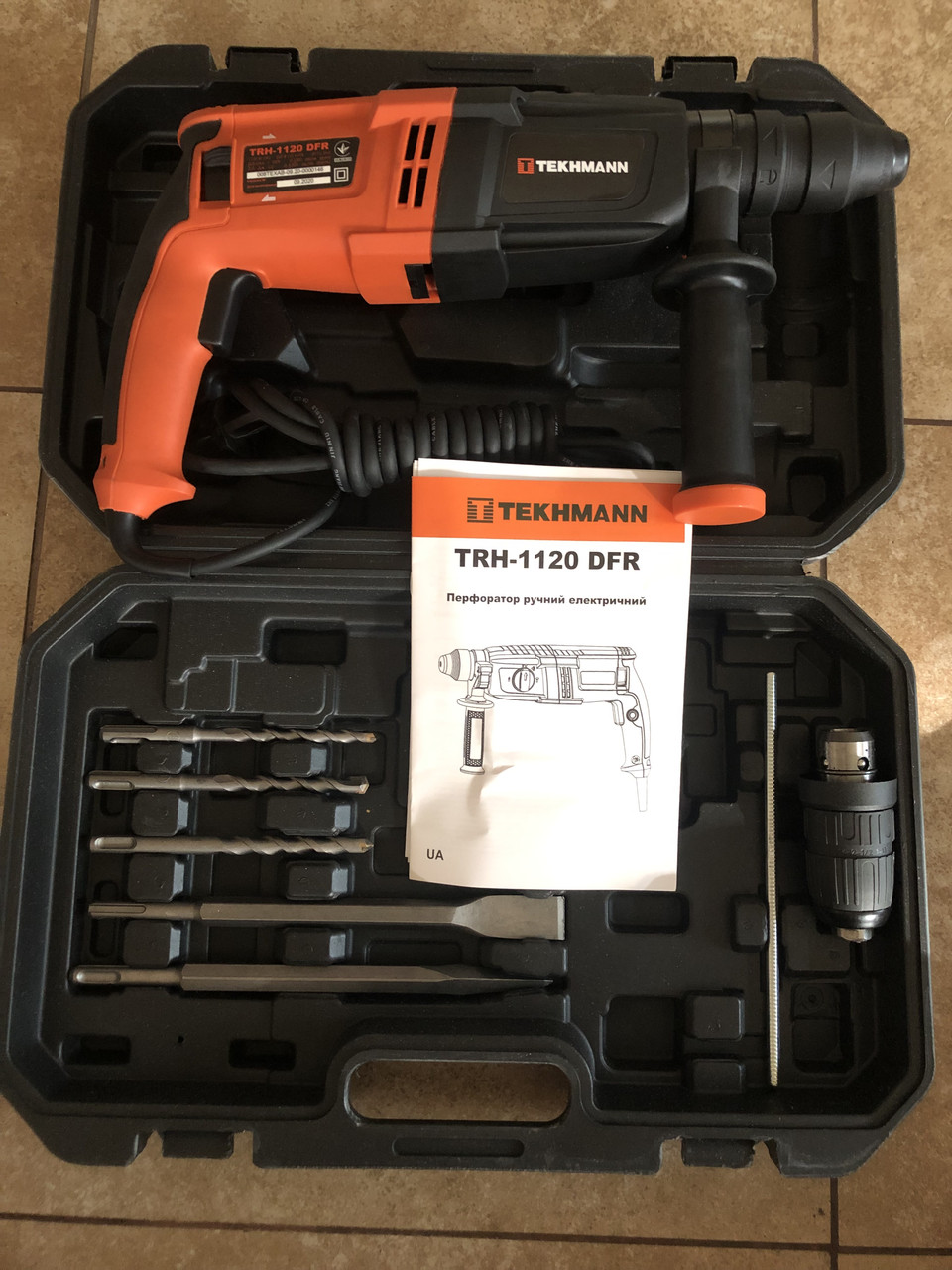 Перфоратор промисловий ручний TEKHMANN TRL-1120 DFR 1120 Вт із зубилами та бурами ГАРАНТЯ 3 РОКИ!