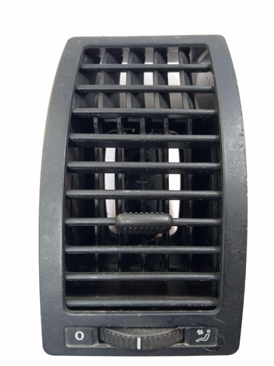 Дефлектор воздушний 6Q 819 703 / 6Q819703 / 1QA / IL13 / 6Q0 819 703 J02 / 6Q0819703J02, фото 1