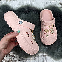 Крокси сабо жіночі на об'ємній підошві Jose Amorales рожевого кольору з джибітсами 4980-3, фото 5