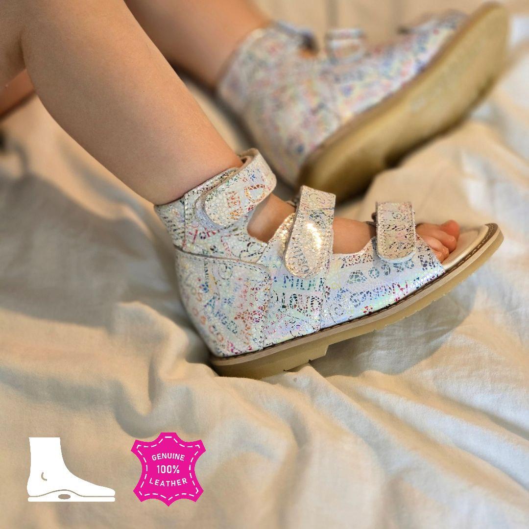 Дитячі шкіряні ортопедичні босоніжки з супінатором та фіксуючим задніком 29 розмір, фото 1