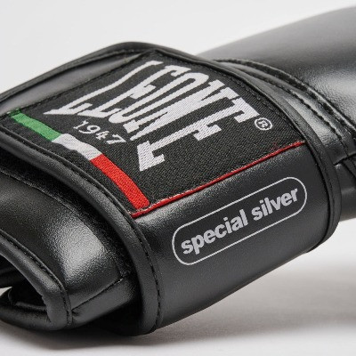 Боксерські рукавиці Leone