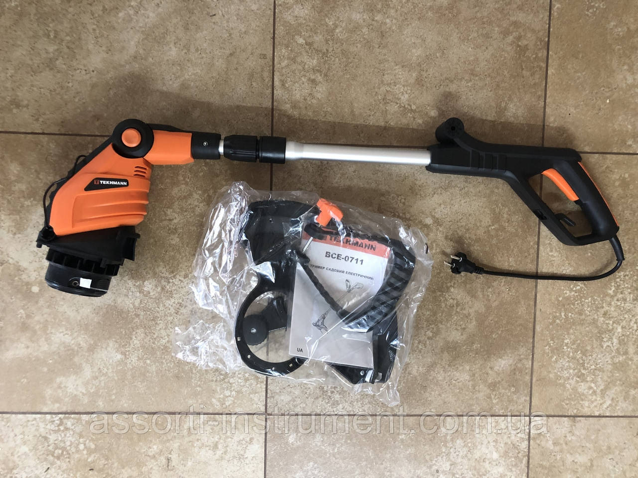 Тример садовий електричний TEKHMANN BCE-0711 0.75 кВт електрокоса з нижнім розташуванням двигуна ГАРАНТЯ 3, фото 1