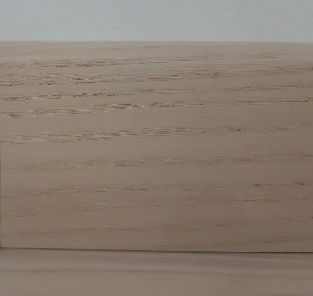 Плінтус Luxprofile шпонований Ясень GREGALE, фото 1