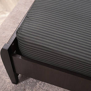 Натяжне захисне темно-зелене простирадло гумка односпальне з бязі (90*200*25) у смужку бавовняне щільне, фото 3