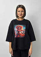 Футболка жіноча чорна тринитка з принтом в українському стилі Дівчина у вінку з косою
