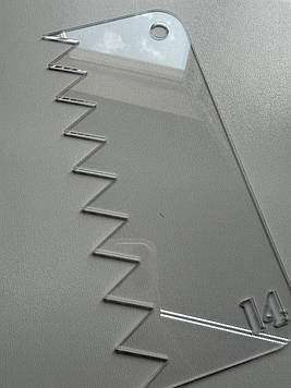 Кондитерський шпатель 18 см з PET-пластику (трикутник частий) Код/Артикул Ш14