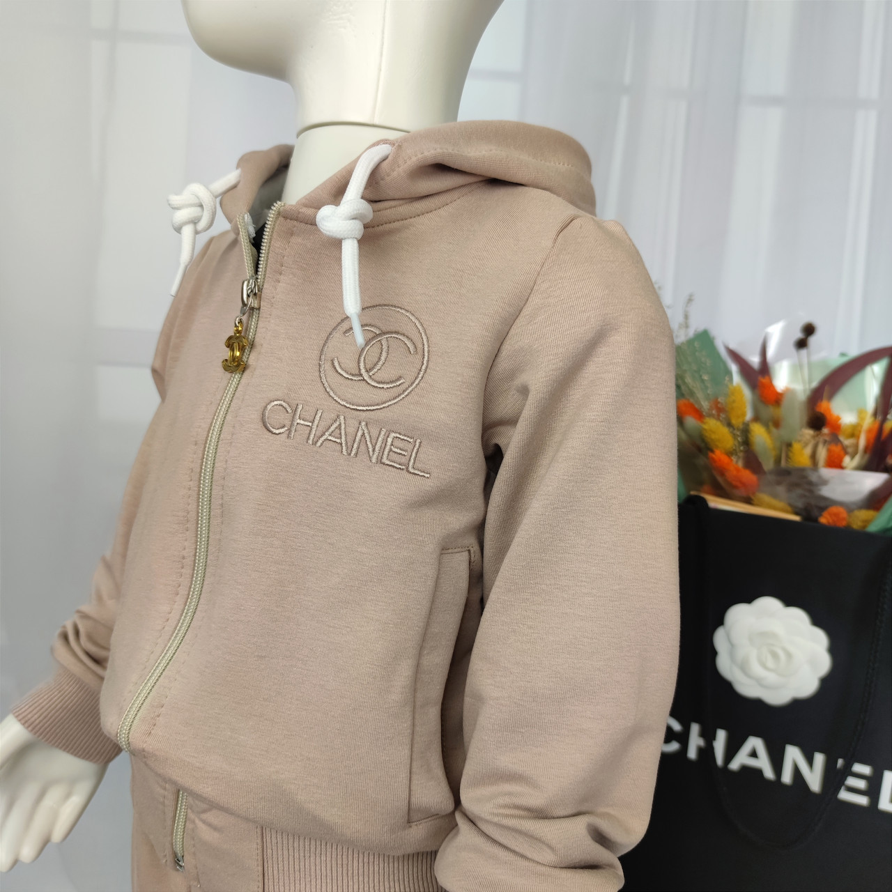 Дитячий бежевий спортивний костюм з капюшоном Шанель для новонародженої дівчинки, фото 1
