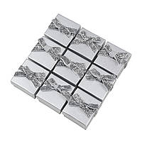 Коробочка квадратна картонна срібляста з бантом під кільце всередині чорна розмір 50Х50Х35 мм 24 штук